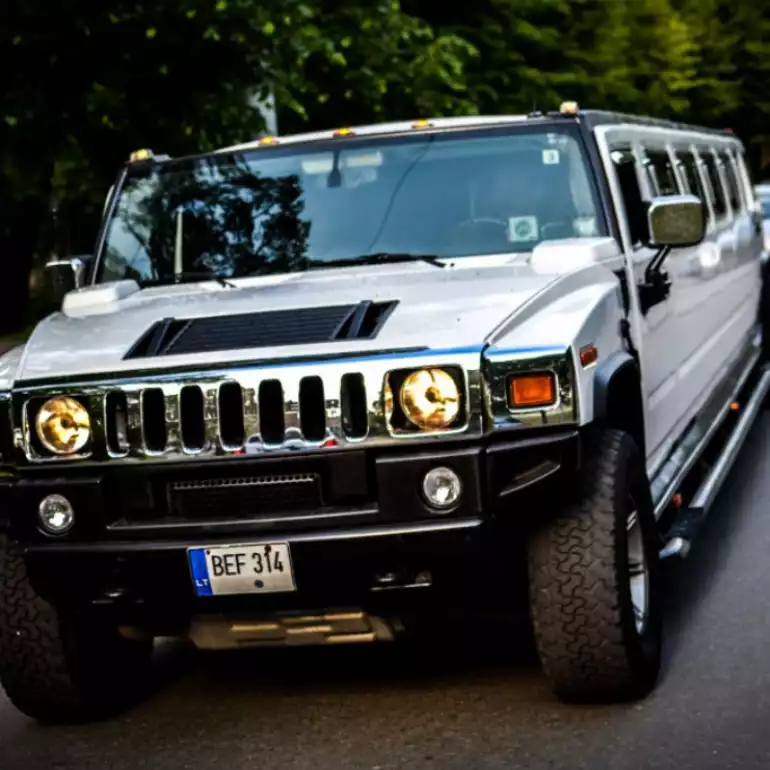 Simply Adventures - JGA - Barcelona - Hummer Limo und Strip